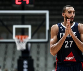 包含里昂发布备战花絮；国际比赛日战术微调；CBA常规赛任务艰巨；训练强度明显提升的词条-九游app下载