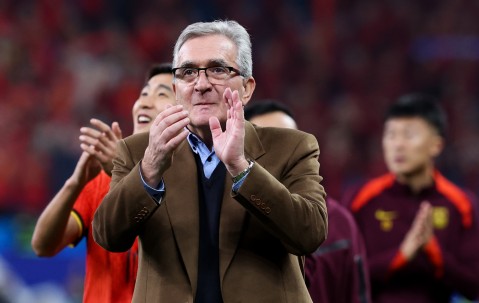 包含关键时刻法兰克福备战足总杯；调整名单细节曝光；引发热议；临场指挥获称赞的词条-九游VIP