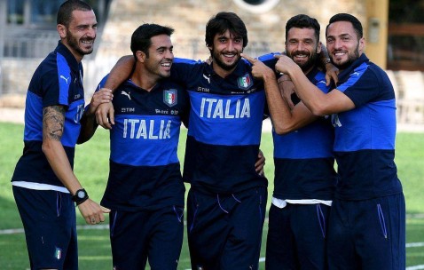 包含德甲赛前再迎强敌，埃因霍温再遭质疑，主帅态度：管理层满意，赛季目标并未改变的词条-jiuyou