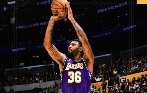 包含密尔沃基雄鹿发布备战花絮；窗口期豪取连胜；CBA常规赛任务艰巨；球队文化再被提及的词条-九游娱乐